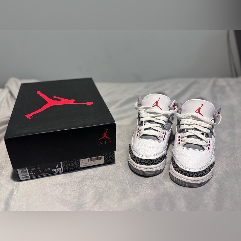 Nike Air Jordan 3 Retro GS “Fire Red” 2022 Size 4Y White Cement OG Box